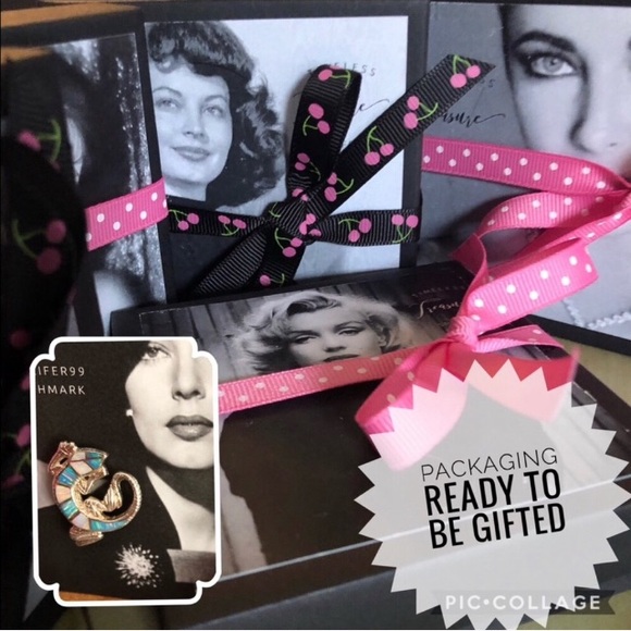 2 Gorgeous Flower Brooches - Picture 6 of 6